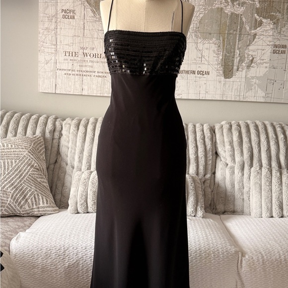Jones New York Dresses & Skirts - Jones New York Dress Women’s Size 8 Evening Dress - Elegant Maxi Black Dress